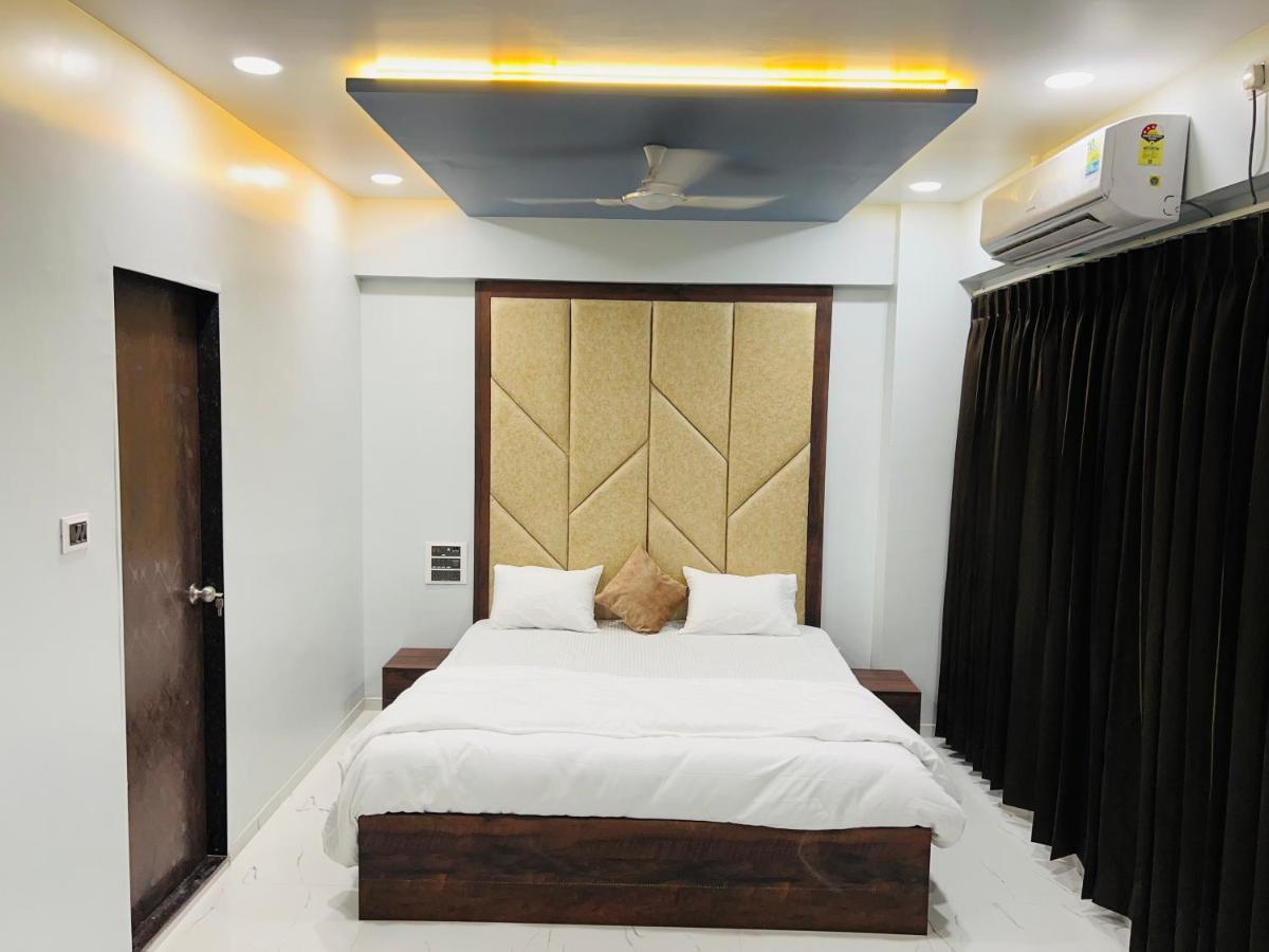 Hotel New City Light Surate Extérieur photo